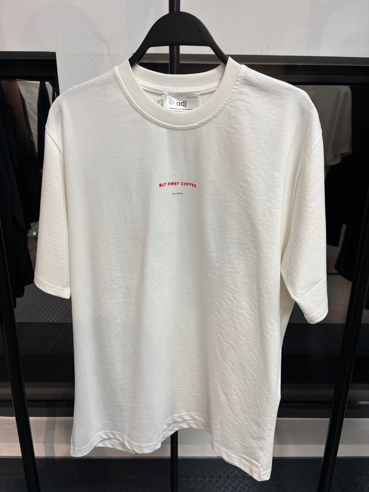 Le T-Shirt BUT FIRST COFFEE - Blanc